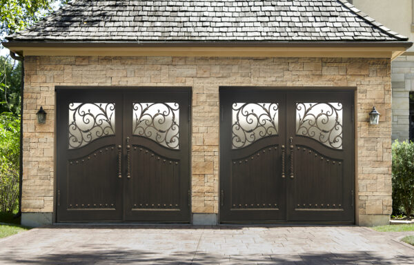 garage-doors-sh-80-600x384