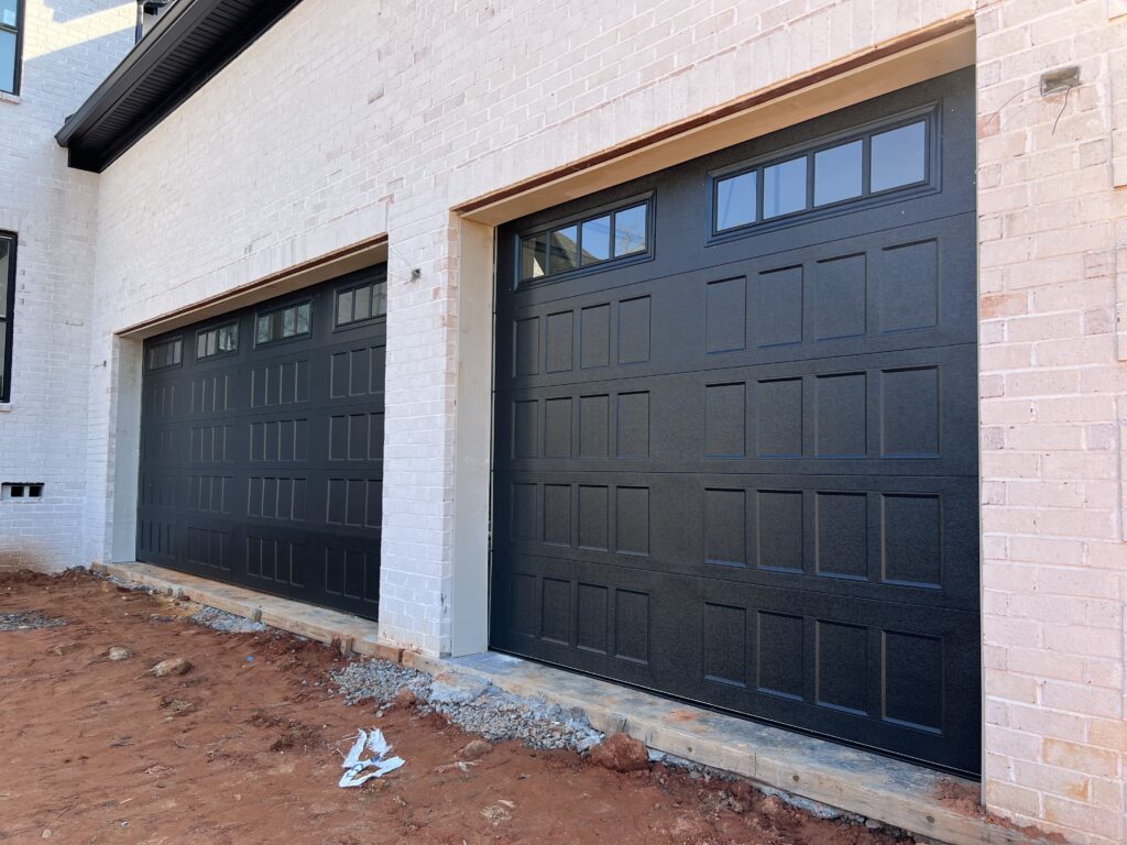 Best garage door installation near you in Conelius, NC