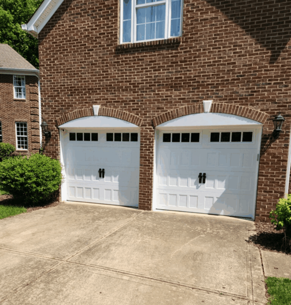 New garage doors in Cornelius, NC